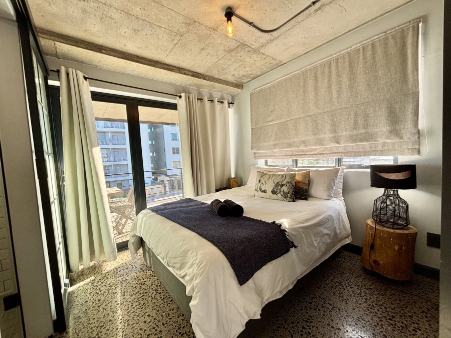 1 Bedroom Property for Sale in Bloubergstrand Western Cape